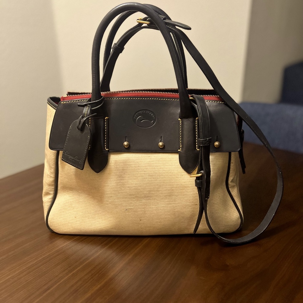 Price drop 🔥 Authentic Dooney and Bourke Purse